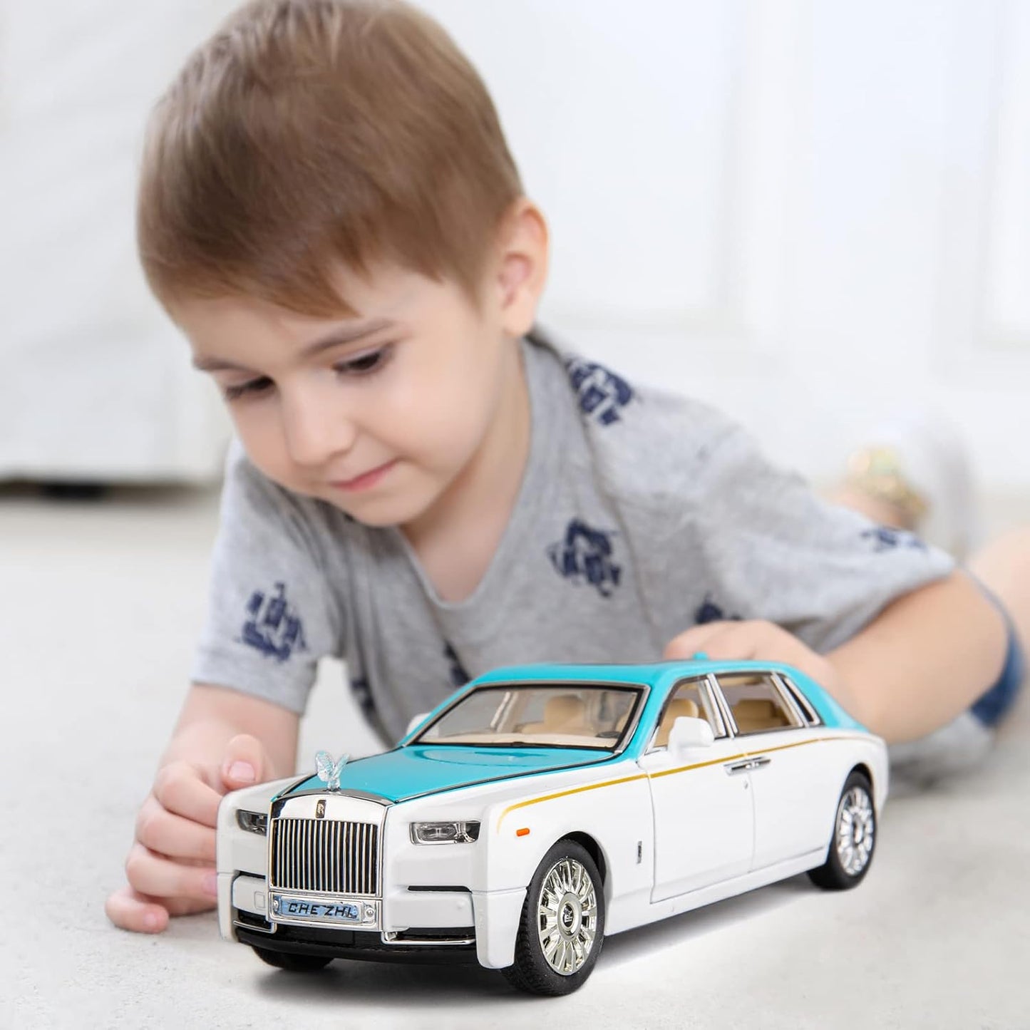 XLG Die Cast Car | Scale 18
