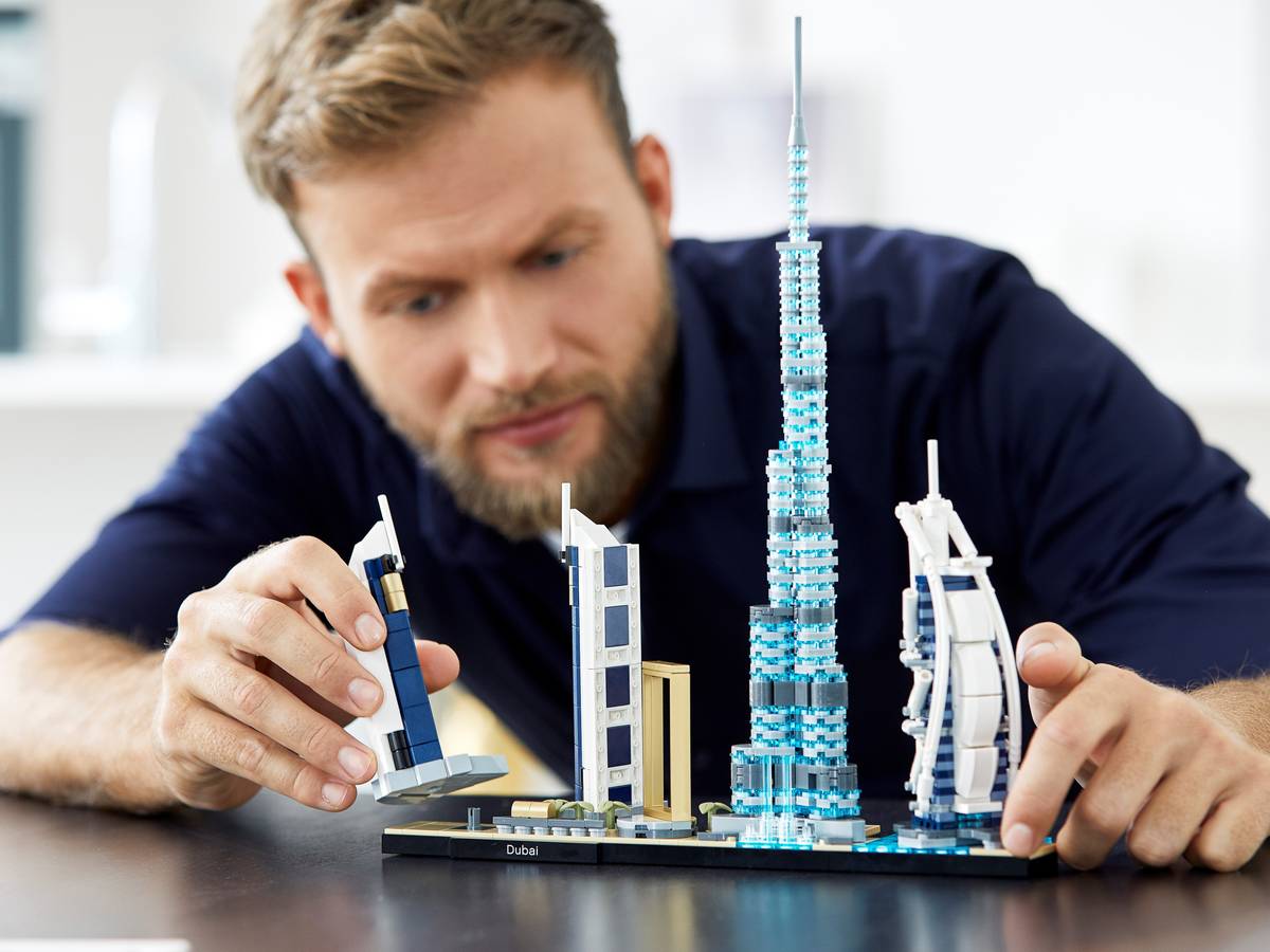LEPIN 20019 Dubai Skyline Building Blocks Set 740PCS