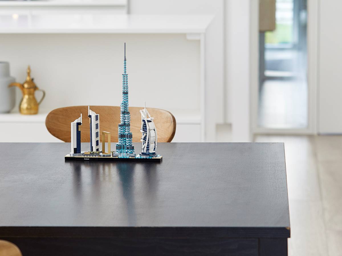 LEPIN 20019 Dubai Skyline Building Blocks Set 740PCS